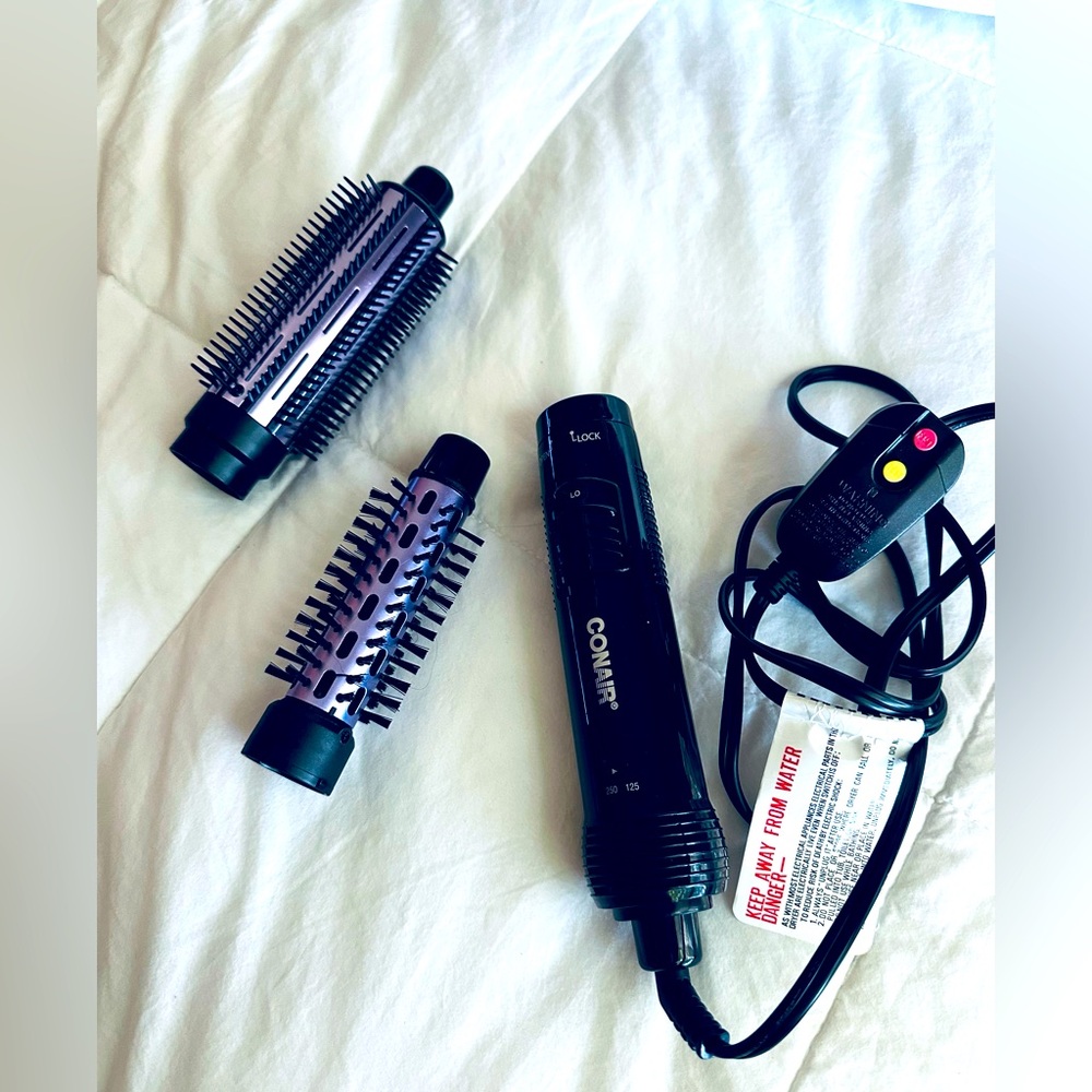 Conair 2 in  1 Hot air curling brush